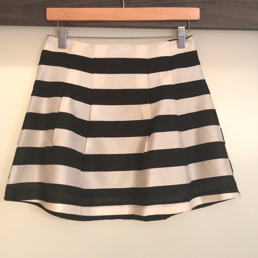 Skies are blue skirt